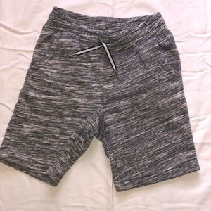 Grey jogger shorts for boys
